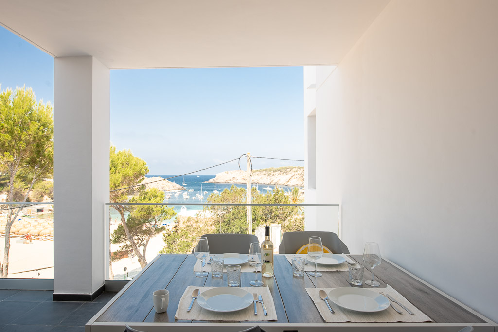Resa Estates Ibiza te koop appartement Vadella Mar zee zicht terrace views.jpg